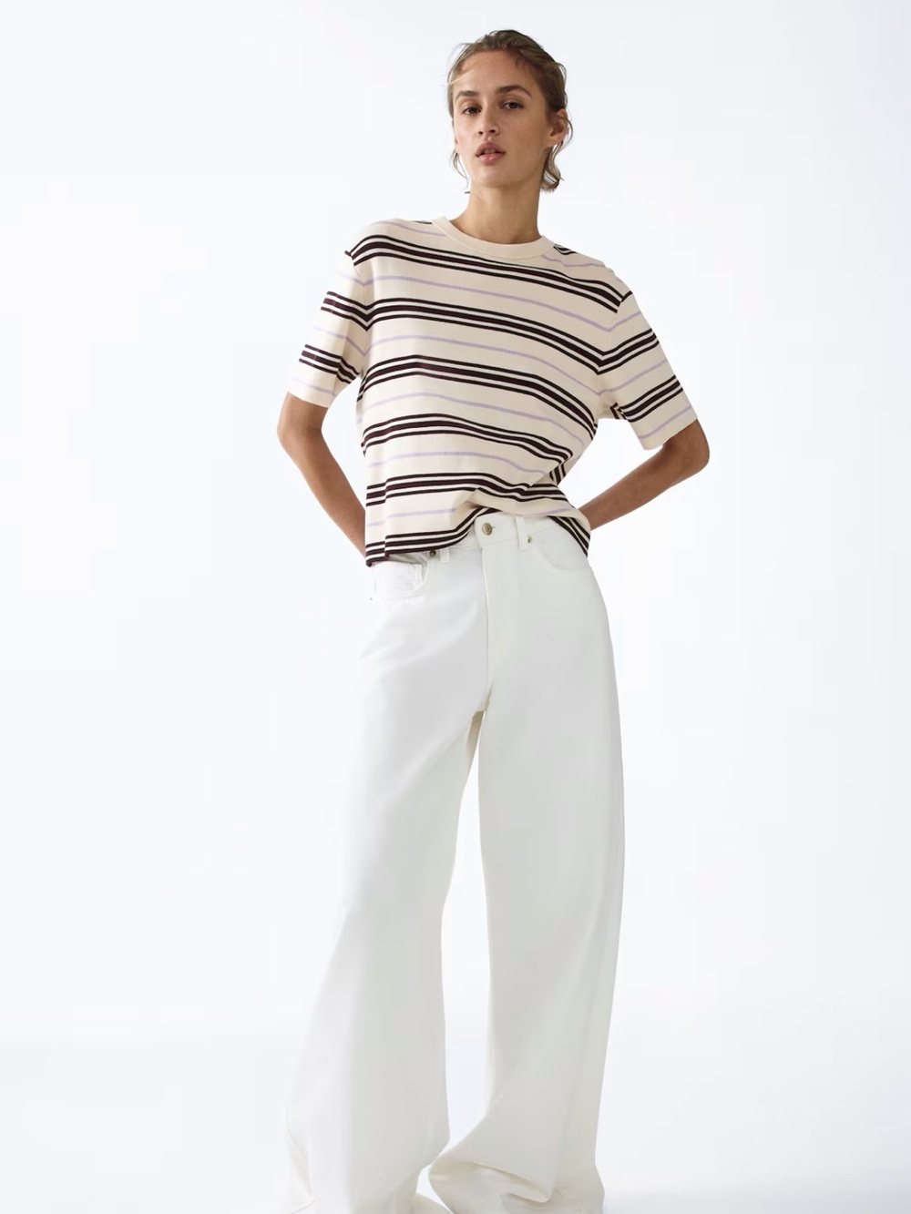 Striped Short Sleeve Knit Top in Cream and Black